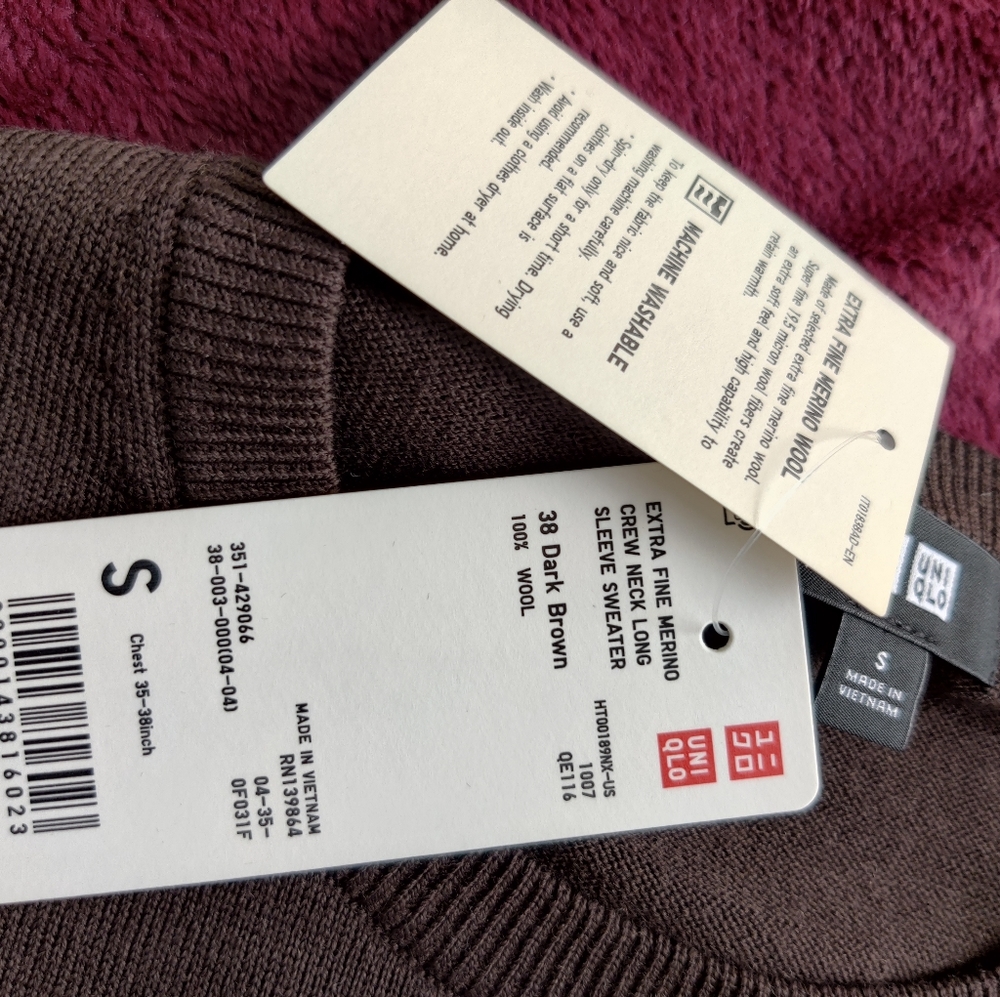 Uniqlo Merino Crewneck Pullover Sweater ***COPY: see description for note